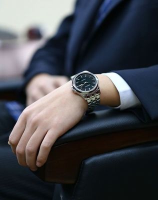 羅西尼ROSSINI男士商務(wù)自動(dòng)機(jī)械手表 經(jīng)典與實(shí)用的完美融合